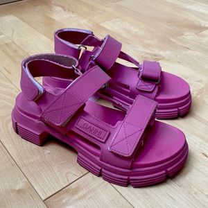 GANNI BARBIE PINK RUBBER PLATFORM SANDAL 39